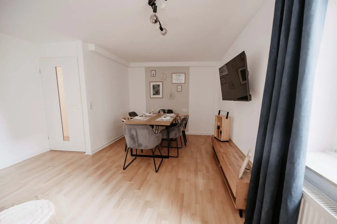 altstadt apartment – Wohn- und Essbereich