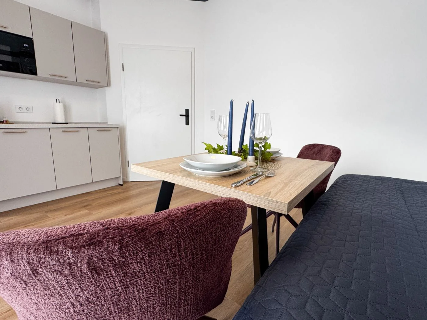 Stilvoll eingerichtetes ME LIVING Design Apartment